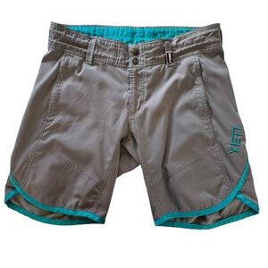 Yeti Ride Driven Shorts Womens Size Large Gray Cycling Biking Bike Trail Mtb